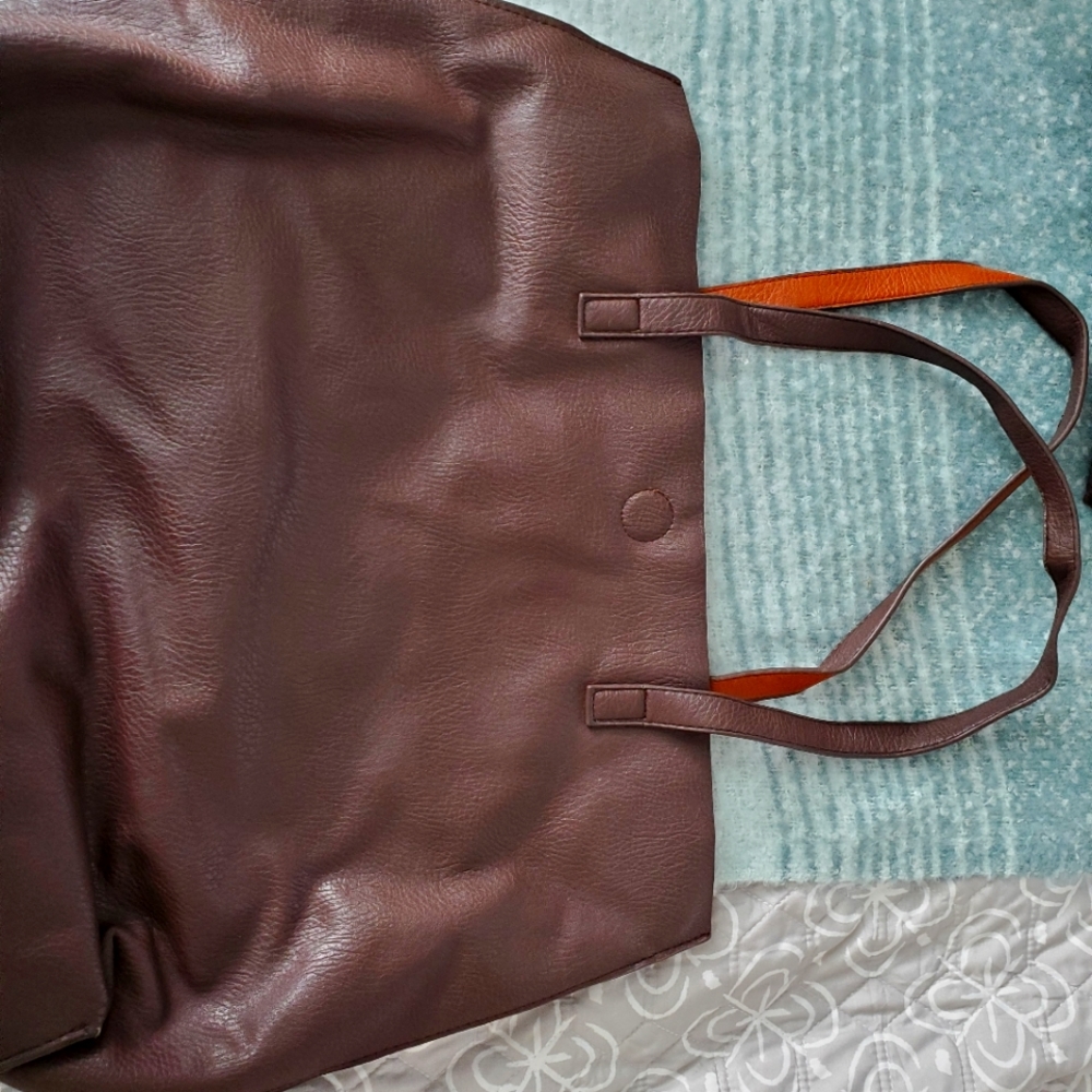 Bass carryall tote